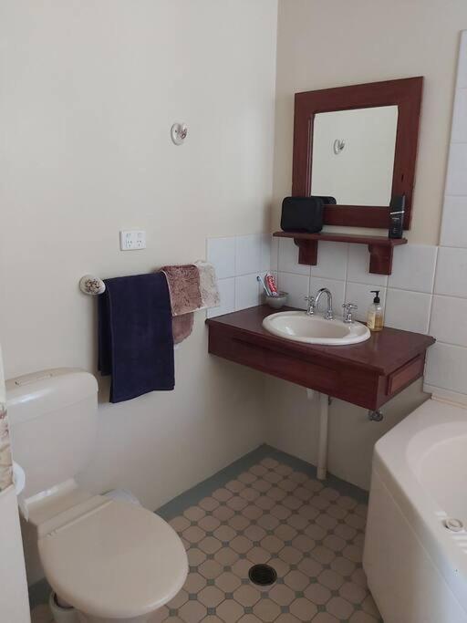 Jardine Lodge - Can Sleep 22! Corryong エクステリア 写真