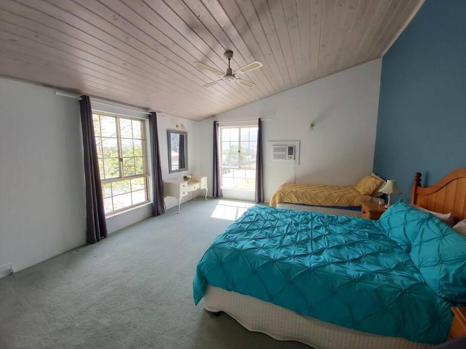 Jardine Lodge - Can Sleep 22! Corryong エクステリア 写真