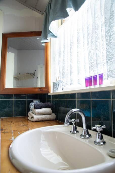 Jardine Lodge - Can Sleep 22! Corryong エクステリア 写真
