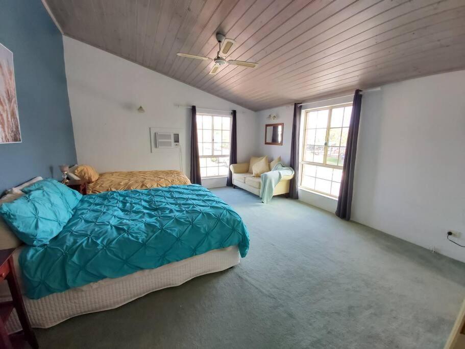 Jardine Lodge - Can Sleep 22! Corryong エクステリア 写真